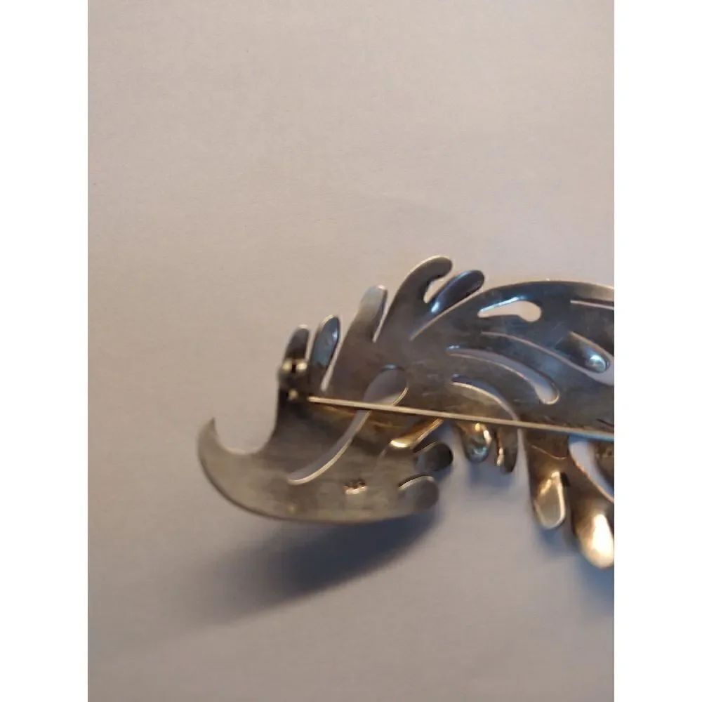 Sterling Silver Swirl Pin - Picture 3 of 3
